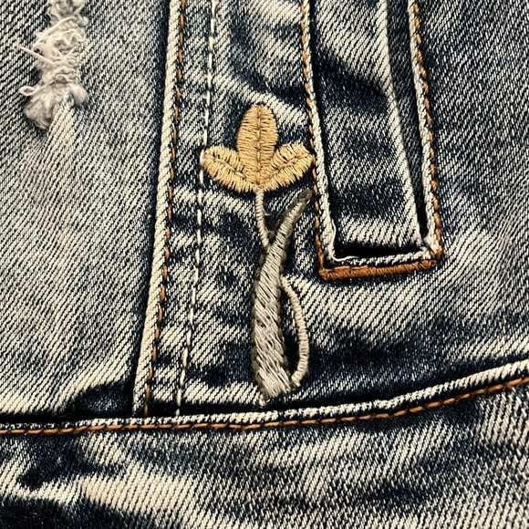 Embroidered Jean jacket - Picture 7 of 7